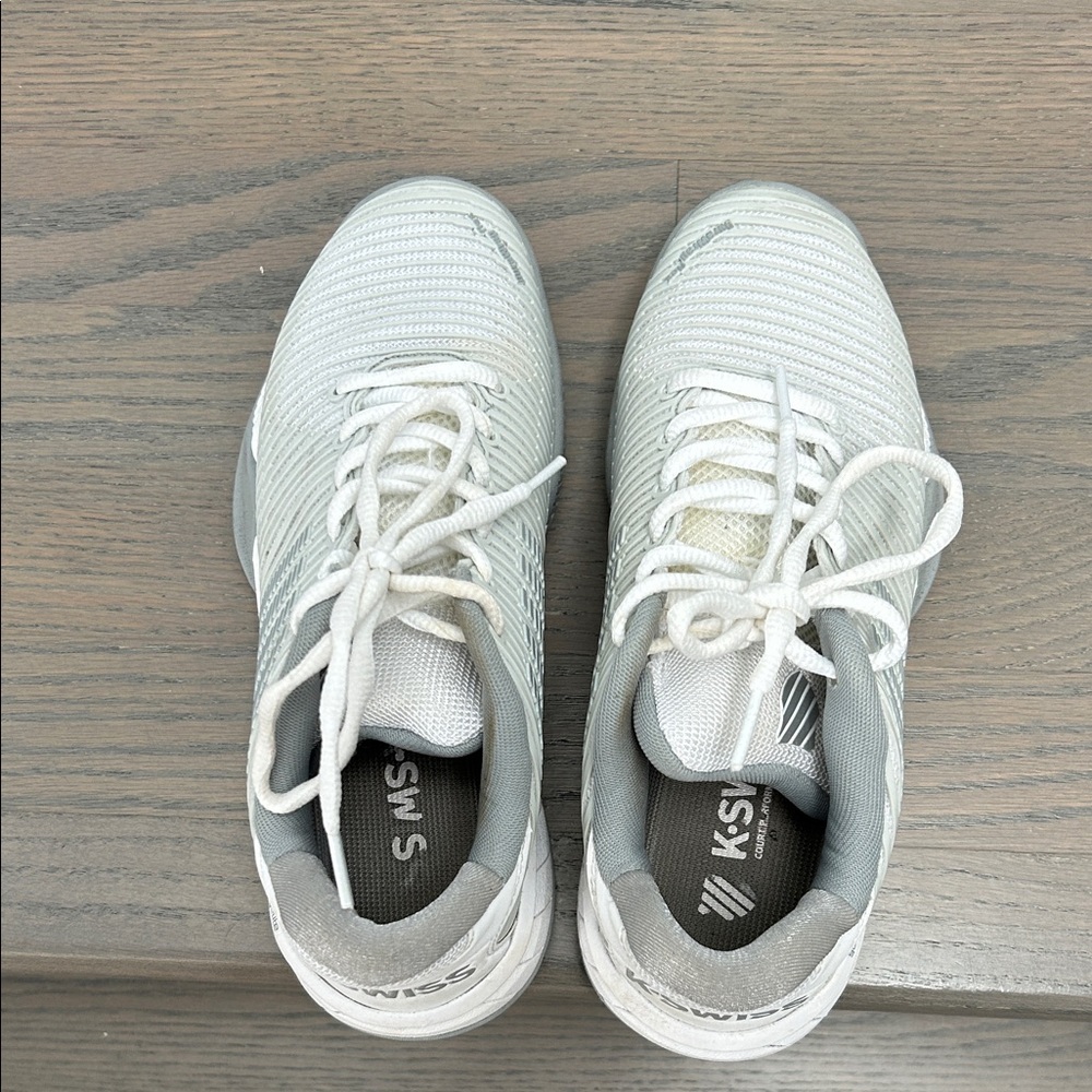 K-Swiss Gray and White Tennis/Pickle Shoes